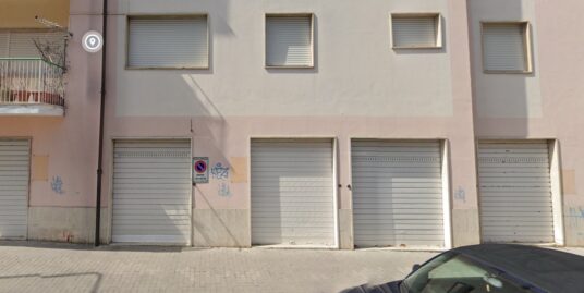 Garage via Monsignor Bologna.