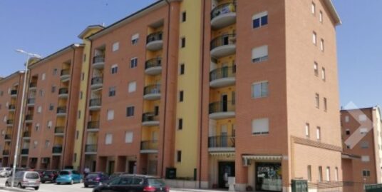 Appartamento con terrazzo in via Ungaretti.