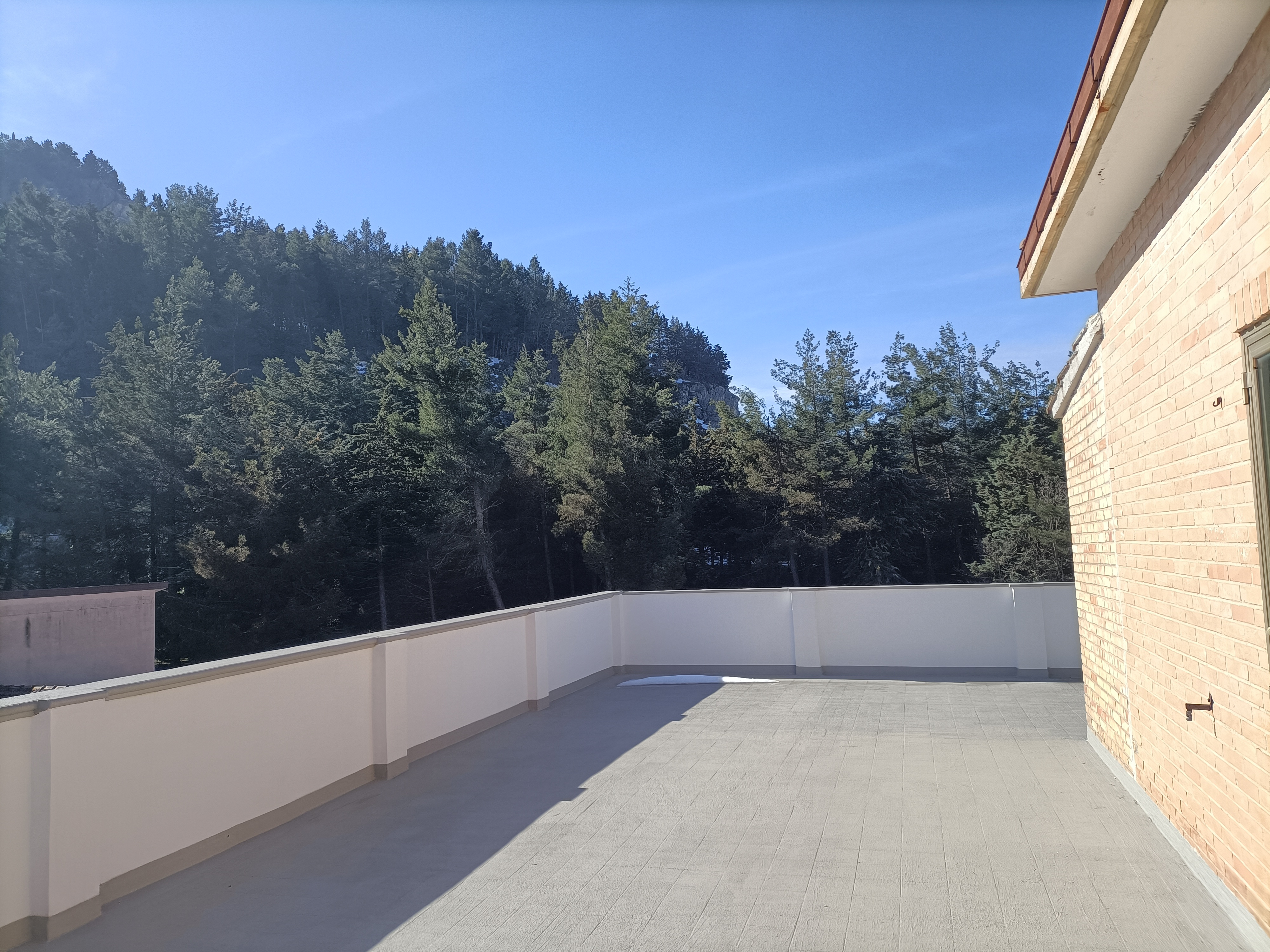 Appartamento con terrazzo.