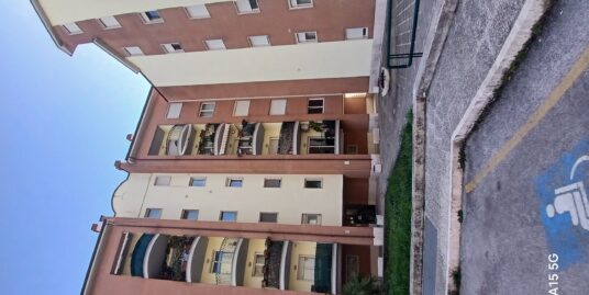 Appartamento su due piani via Monsignor V. Fusco.