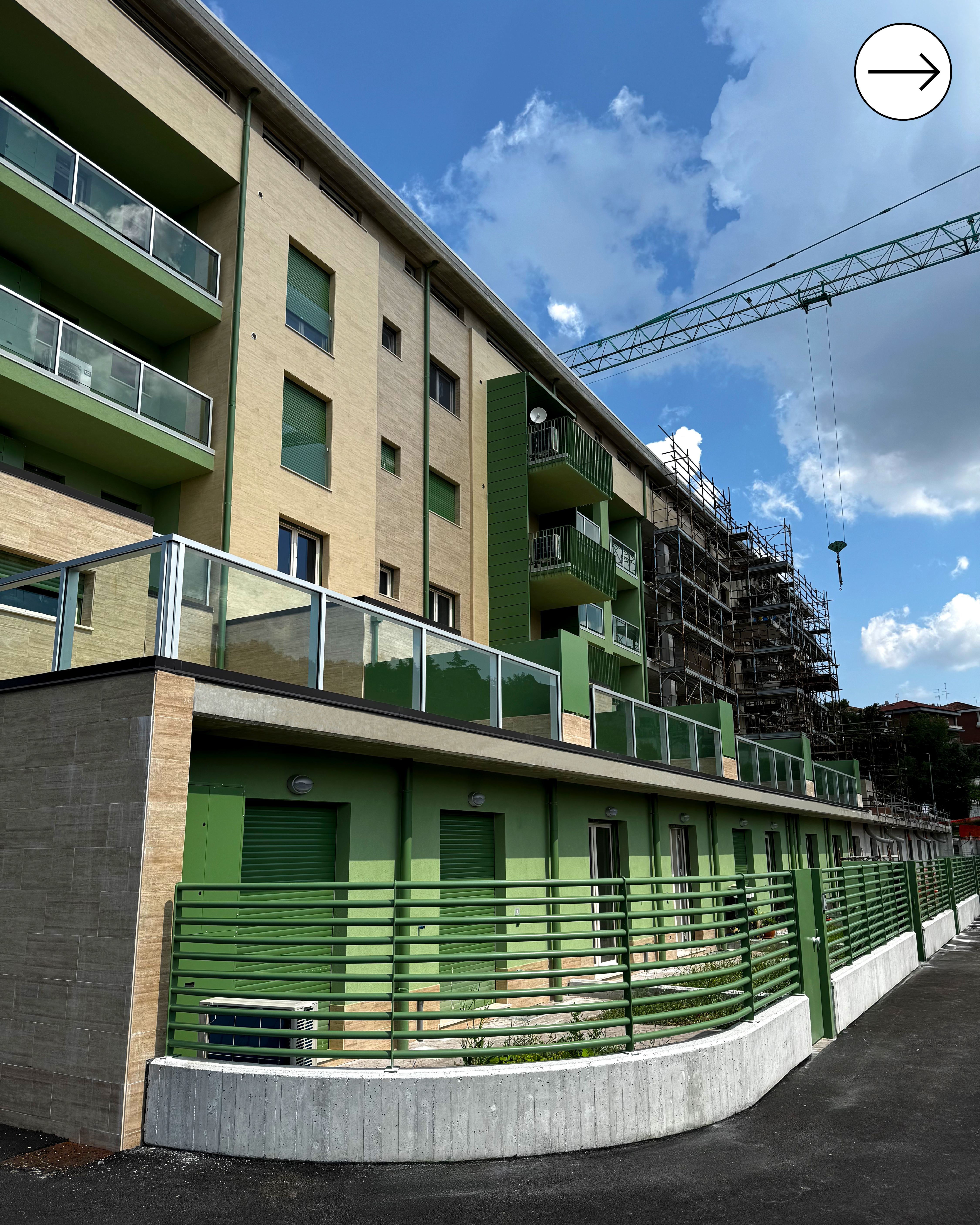 Immerso nel verde a pochi passi dal centro